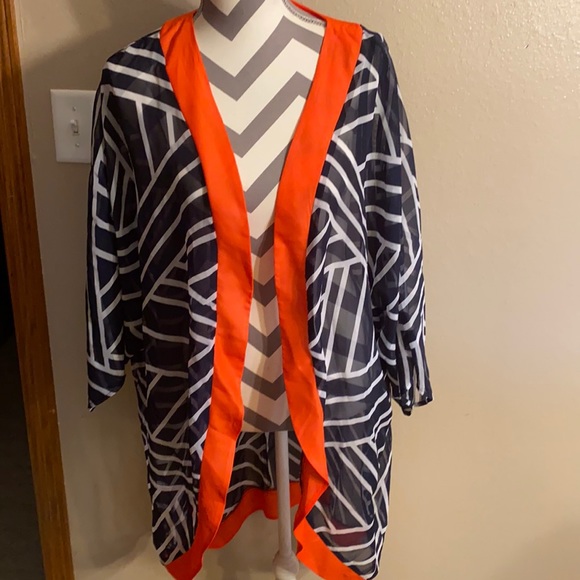 Women’s Cato Woman sheer shawl size 26/28W - Picture 1 of 3